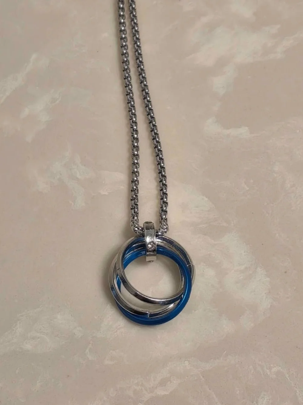 Men's Blue and Silver Interlocking Ring Pendant Necklace